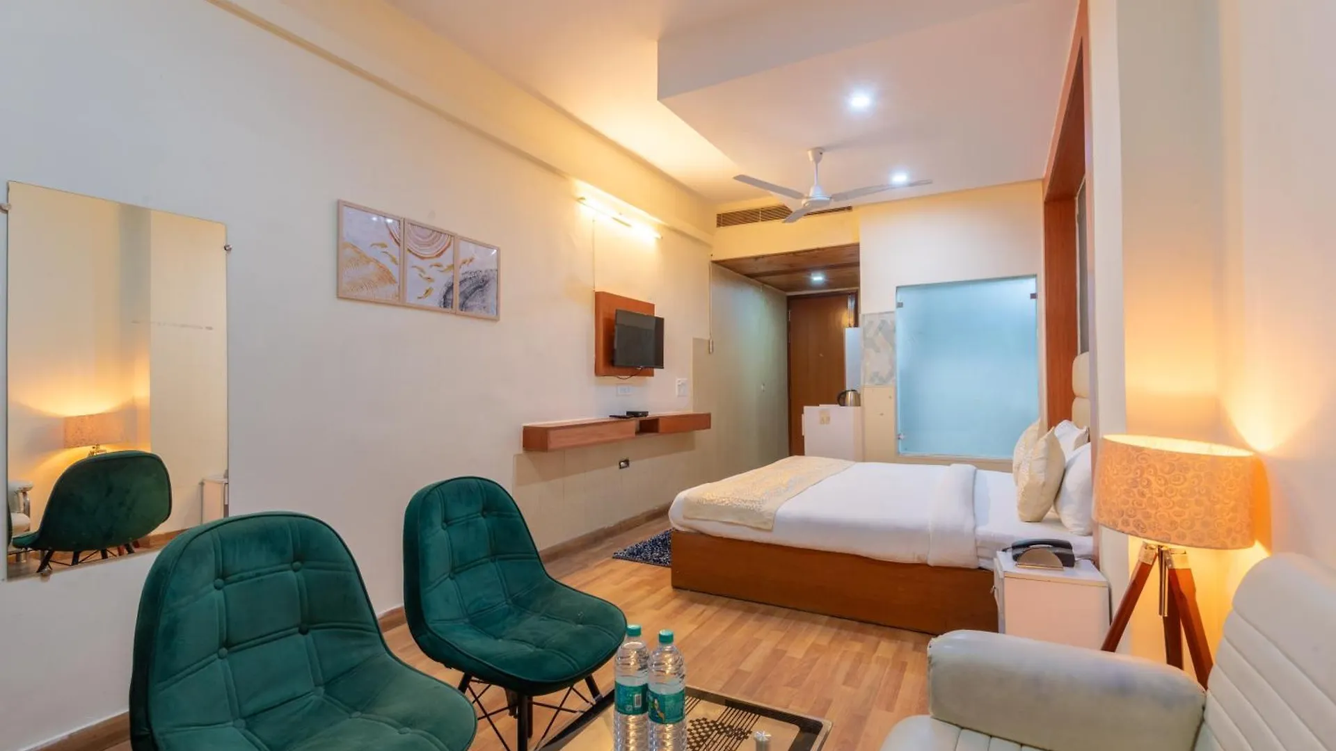 Oyster Pearl Hotel - Medicity Gurugram, Near Medanta Hospital غورغاون 3*,
