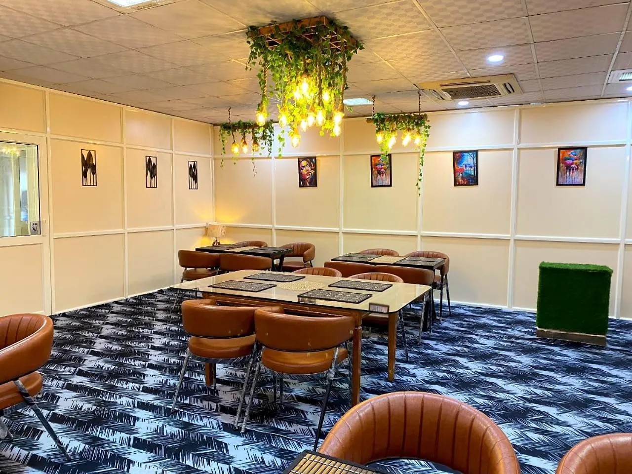 ***  Oyster Pearl Hotel - Medicity Gurugram, Near Medanta Hospital Γκουργκάον Ινδία